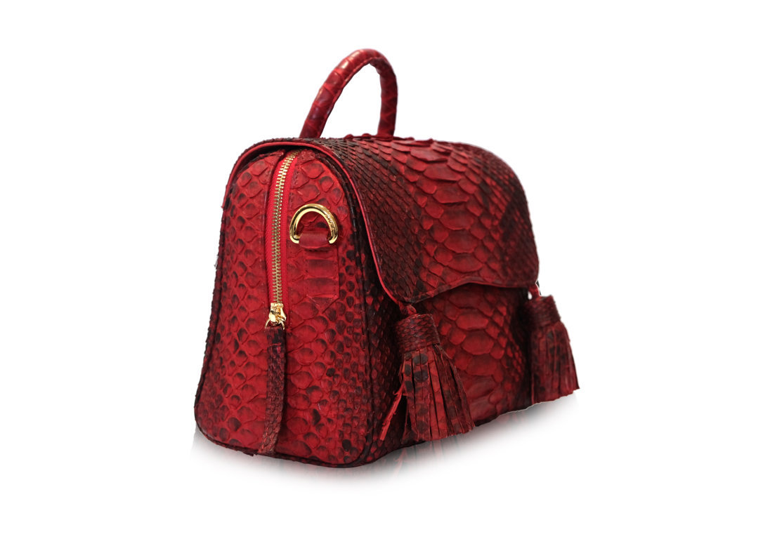 AGATHA ON RED SOLID - Image 2