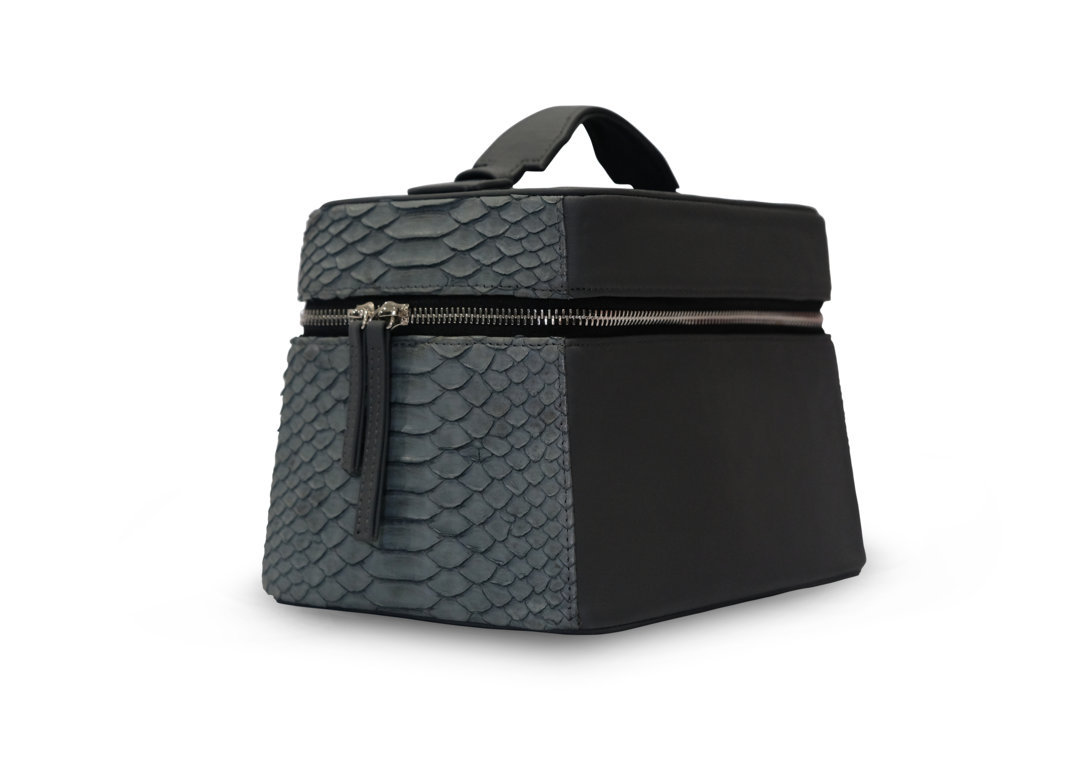 TREASURE ON GRAY - Image 2