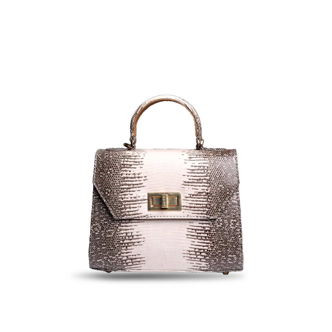 Luna Lizard in Natural