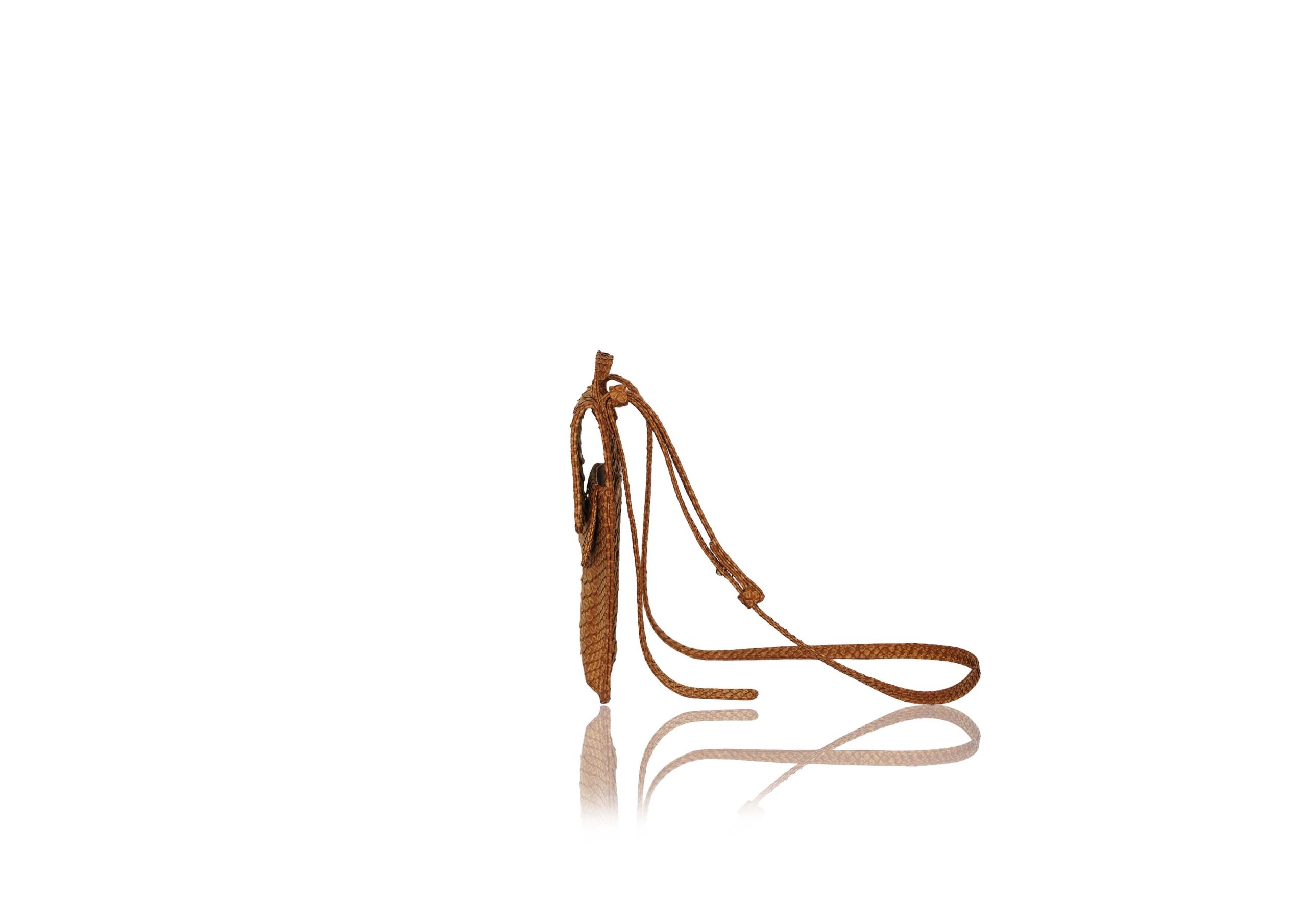 Rubby Phone Bag in Caramel Washed - Image 4