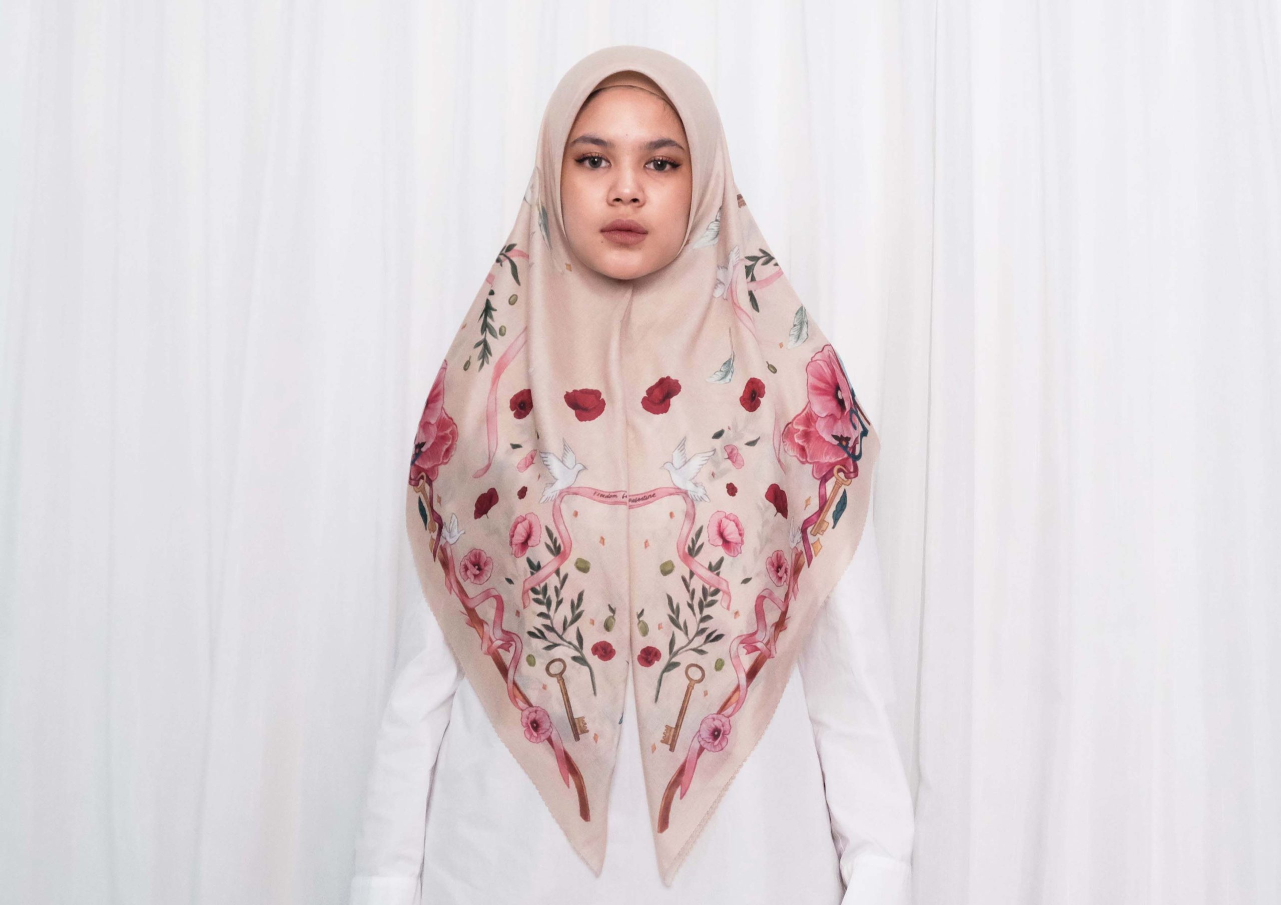 Libre Palestine Scarves Vol.2 - in Beige - Image 2