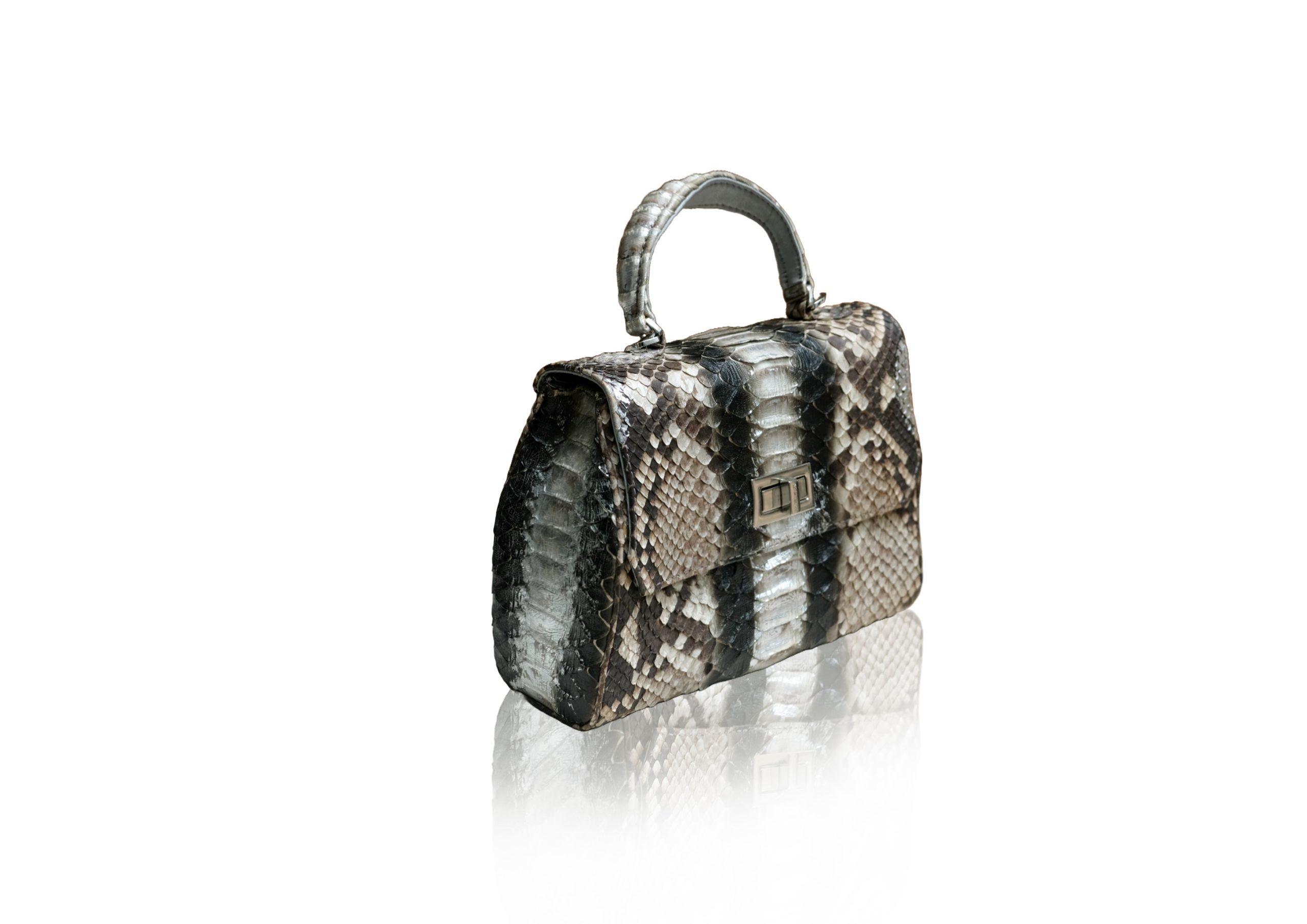 Lauren in Natural Middle Silver - Image 3