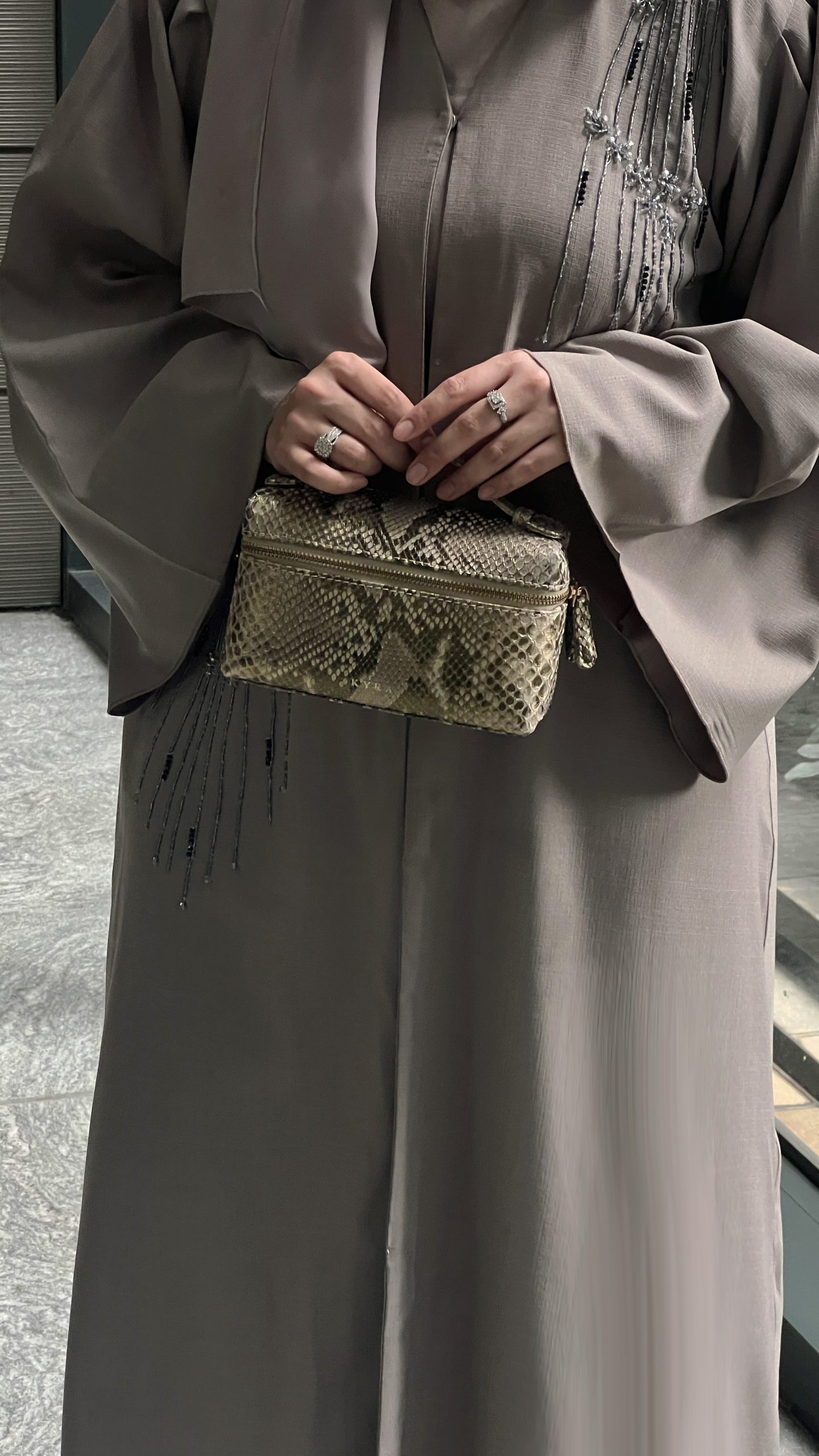 Tas slempang wanita branded