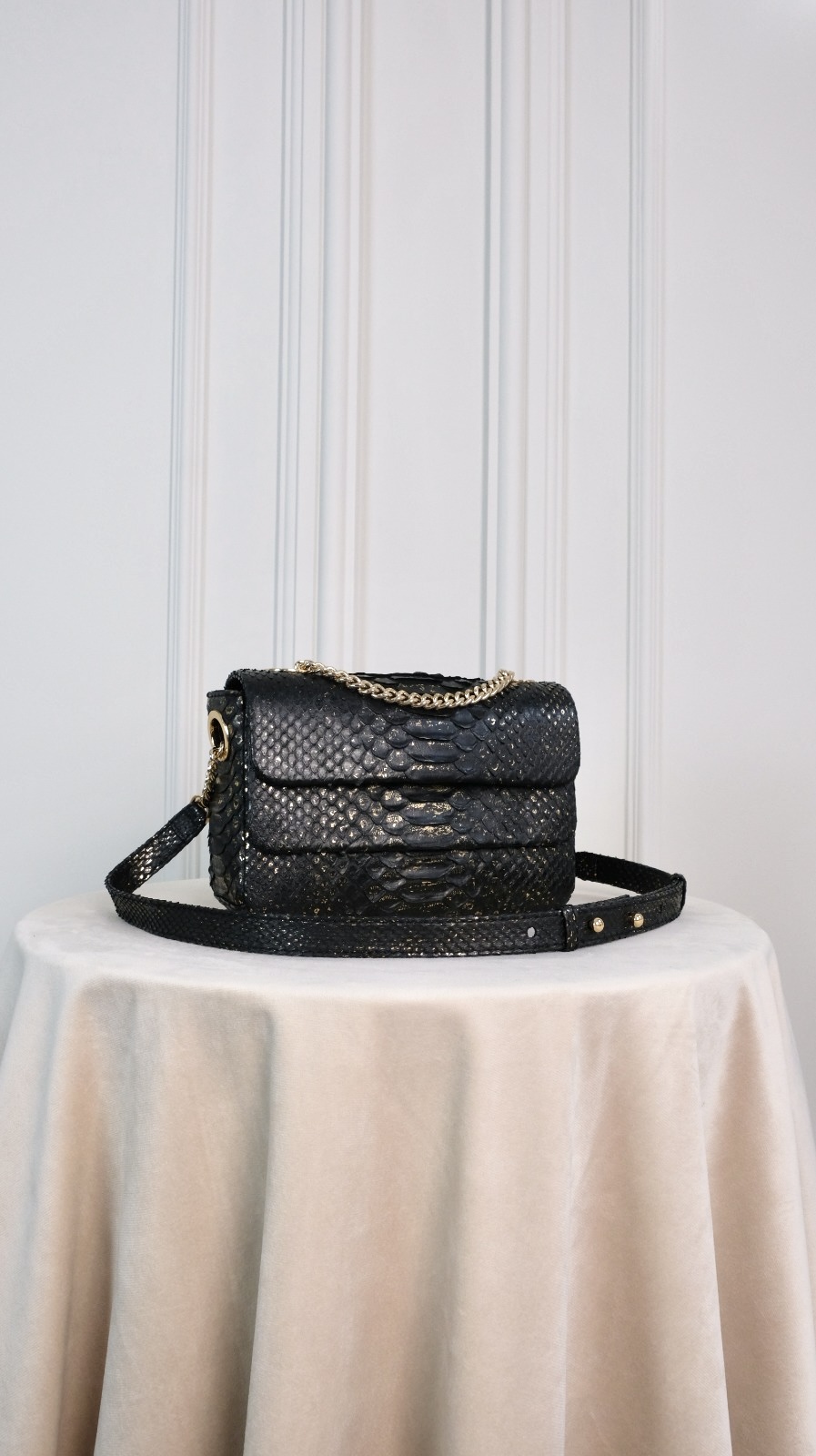 slingbag mewah warna hitam