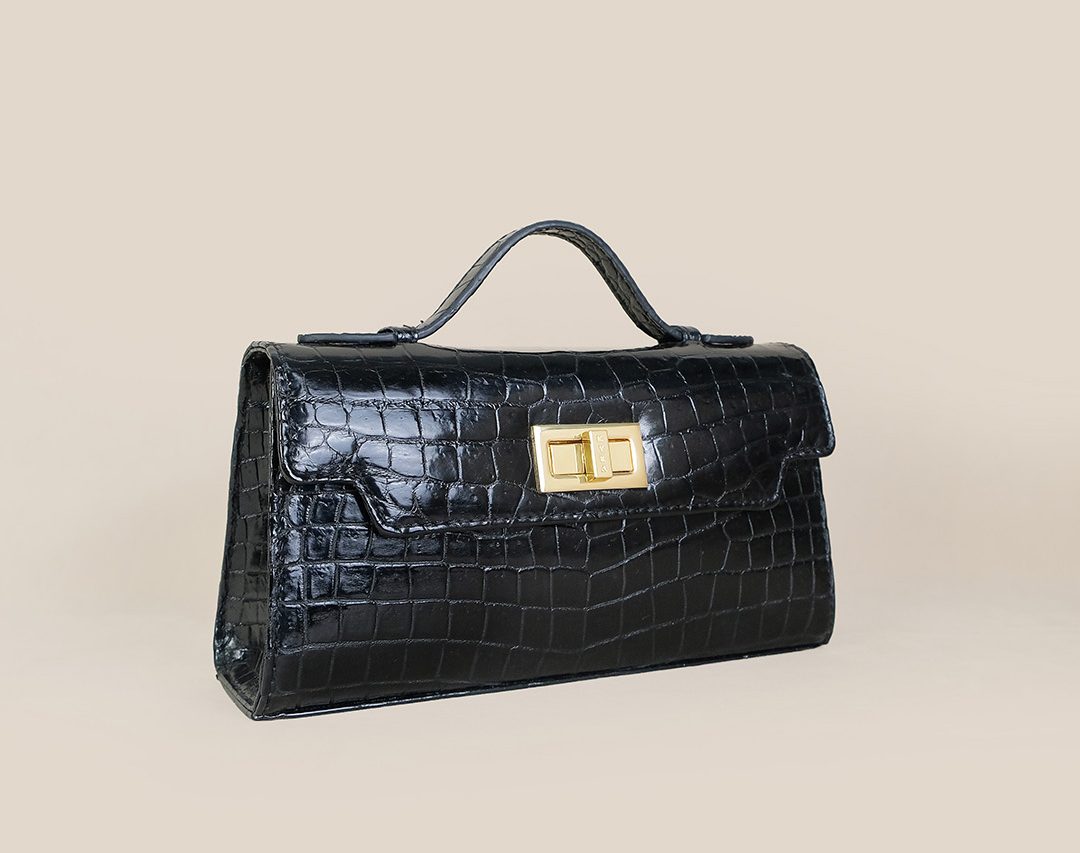 Tas Kulit Hitam Eksotis: 4 Karakter Berbeda dari Python, Lizard, Ostrich, dan Croco